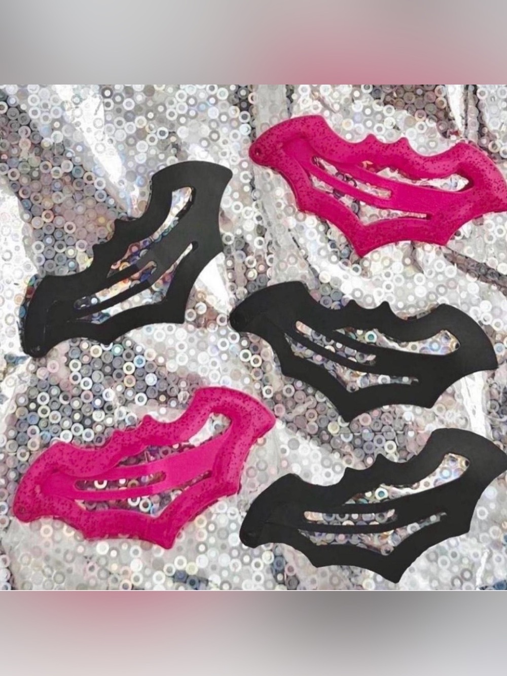 Set of 5 Bat Shaped Goth Snap Metal Hair Clips Barrettes 🖤🦇🩷